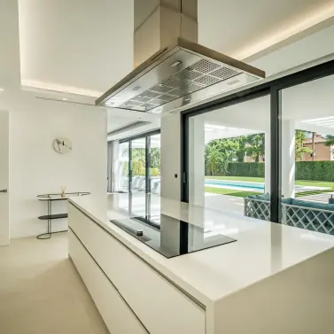 Продажа  отдельно стоящей виллы в Los Flamingos