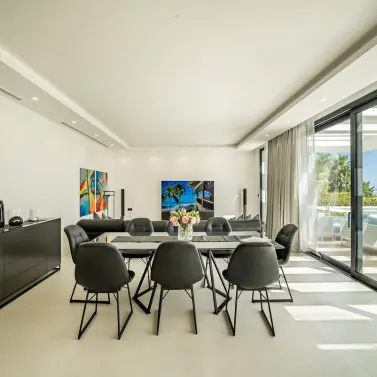 Продажа  отдельно стоящей виллы в Los Flamingos