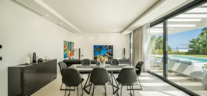 Продажа  отдельно стоящей виллы в Los Flamingos 3