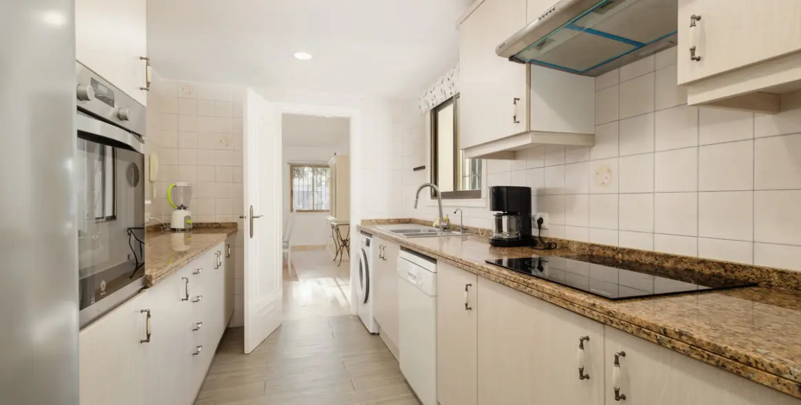 Long-term rent of detached villa in Las Chapas 5