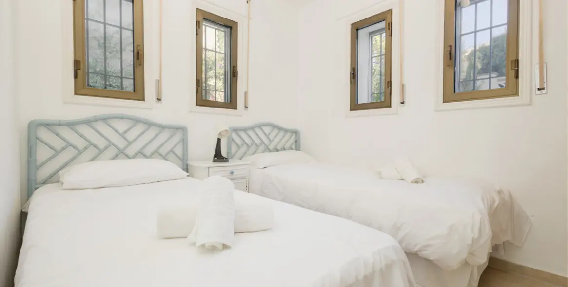 Long-term rent of detached villa in Las Chapas 12