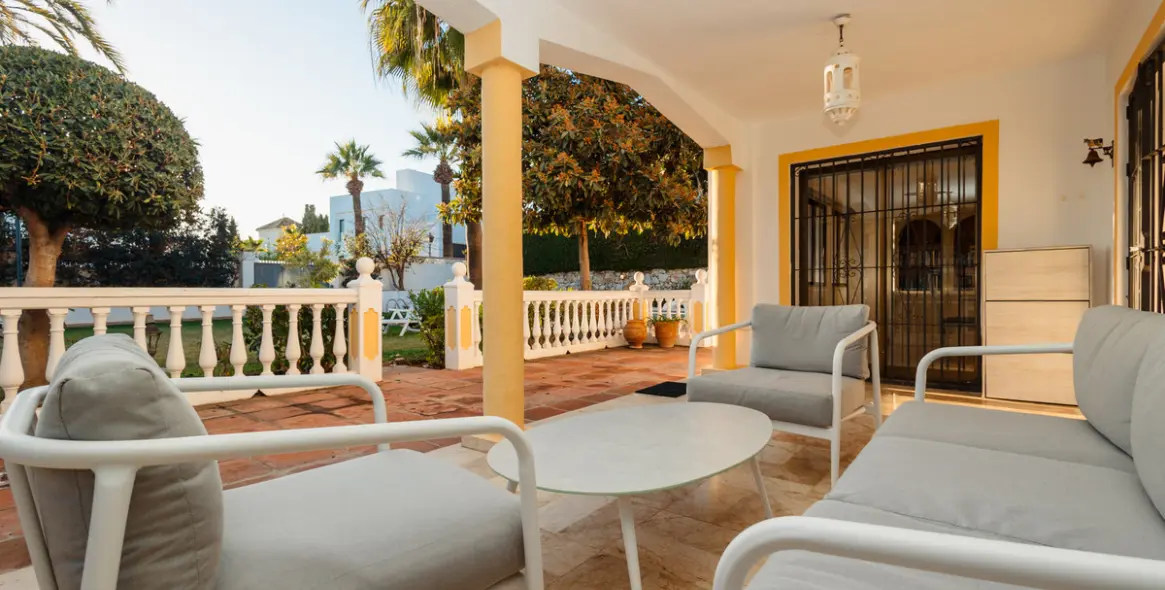 Long-term rent of detached villa in Las Chapas 18