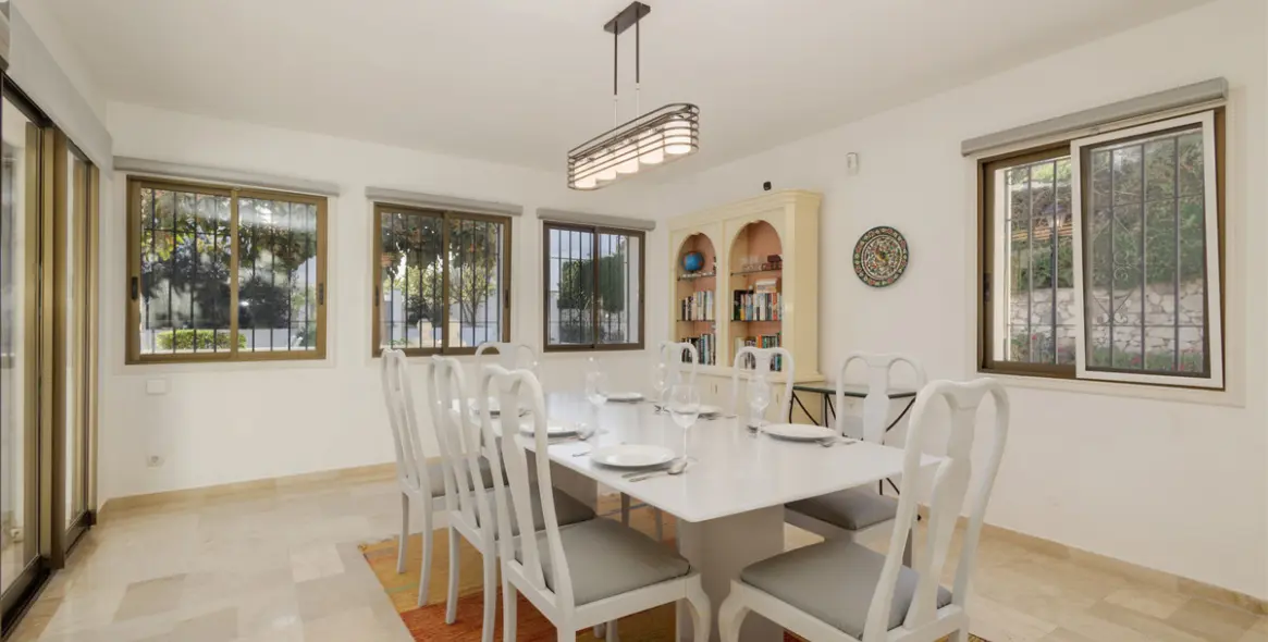 Short-term rent of detached villa in Las Chapas 4