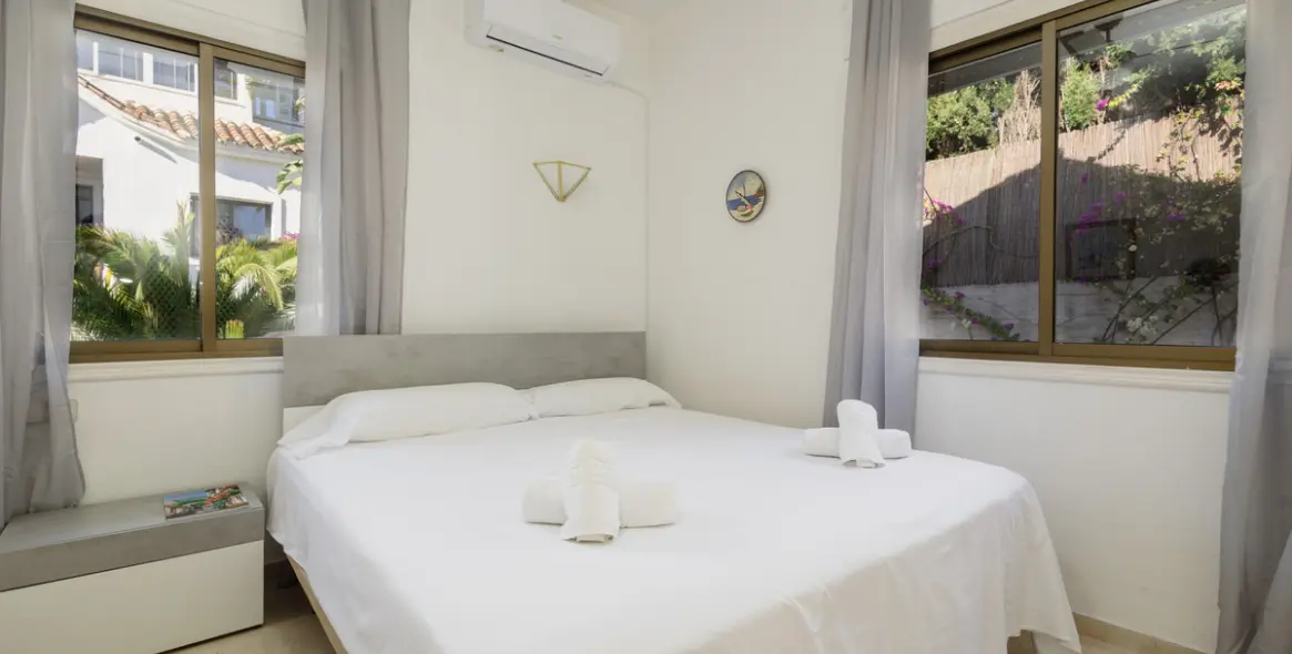 Short-term rent of detached villa in Las Chapas 6