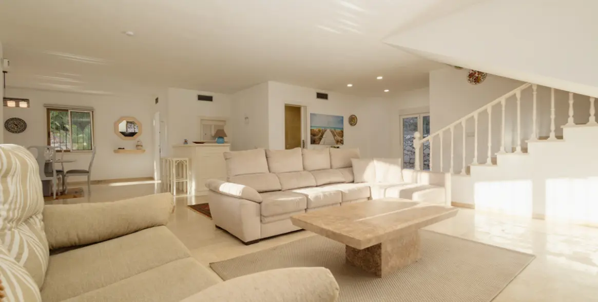 Short-term rent of detached villa in Las Chapas 20