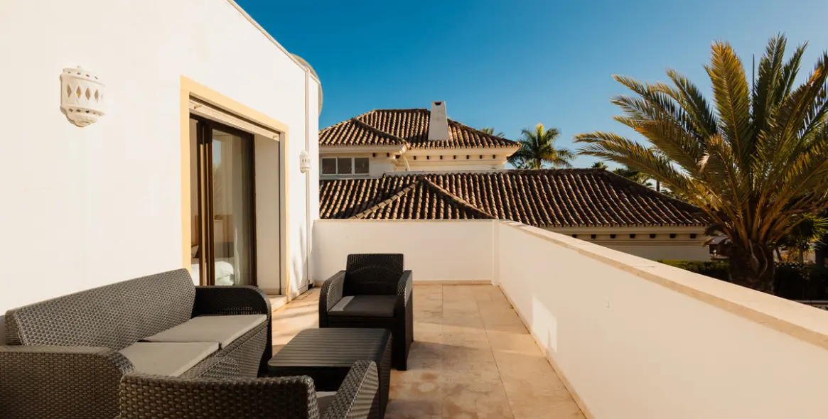Short-term rent of detached villa in Las Chapas 48