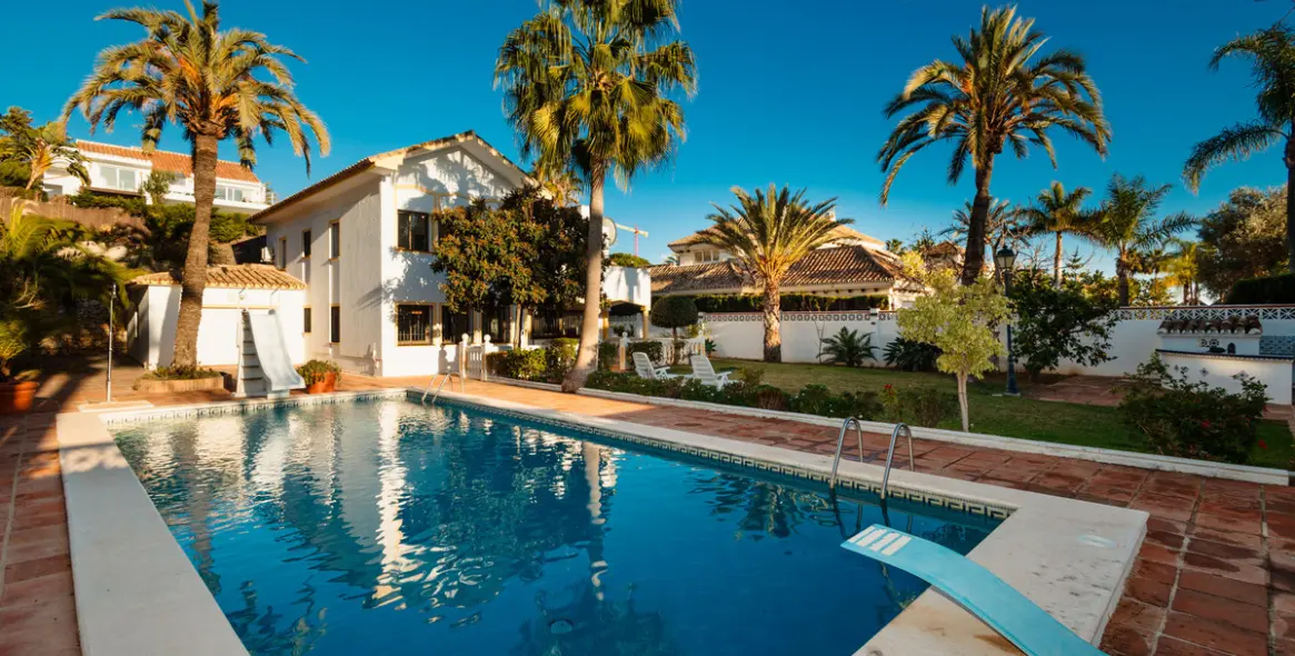 Short-term rent of detached villa in Las Chapas 58