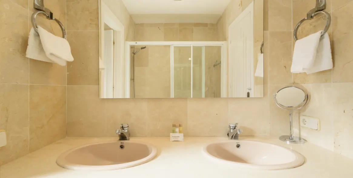 Short-term rent of detached villa in Las Chapas 77