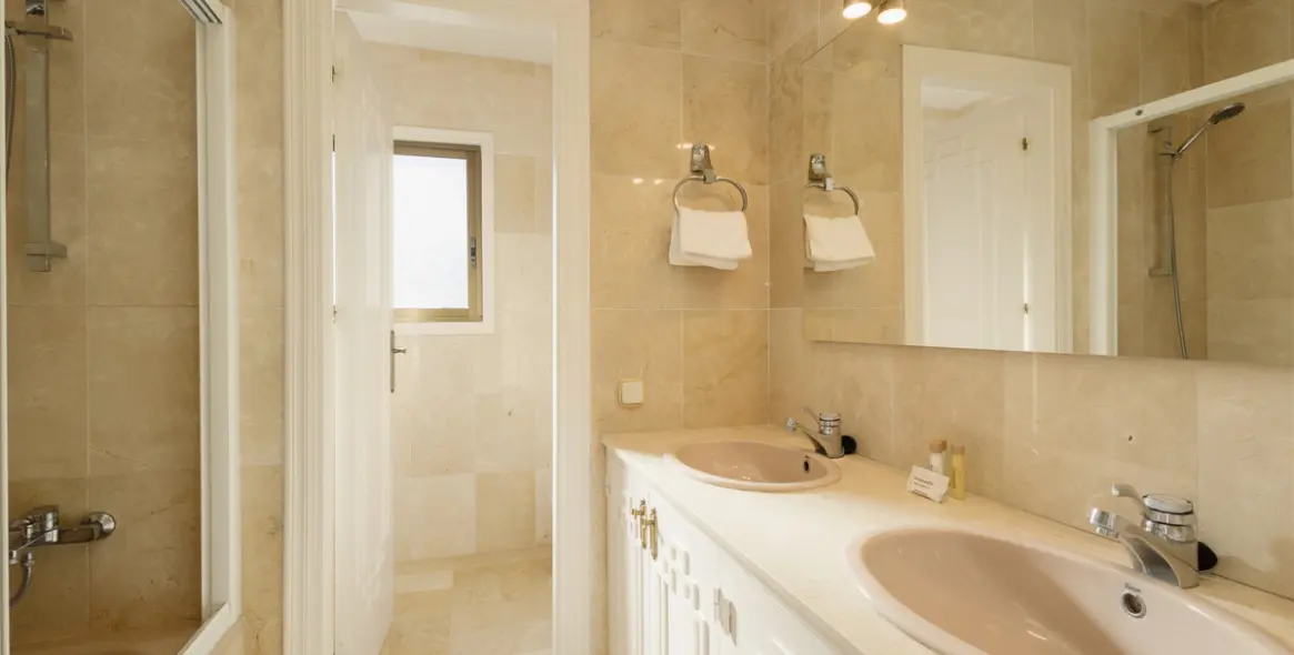 Short-term rent of detached villa in Las Chapas 79