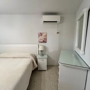 Alquiler a largo plazo de villa independiente en Sierrezuela