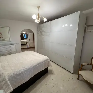 Alquiler a largo plazo de villa independiente en Sierrezuela