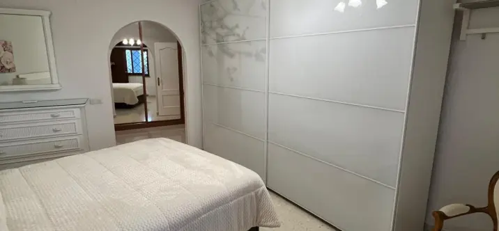 Alquiler a largo plazo de villa independiente en Sierrezuela 3