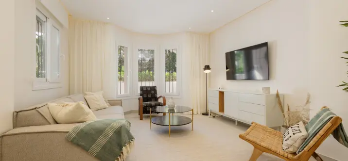 Alquiler a corto plazo de apartamento en planta baja en Nueva Andalucía 0