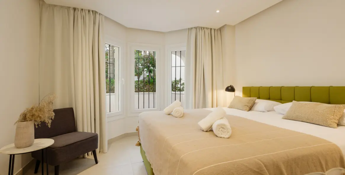 Alquiler a corto plazo de apartamento en planta baja en Nueva Andalucía 4