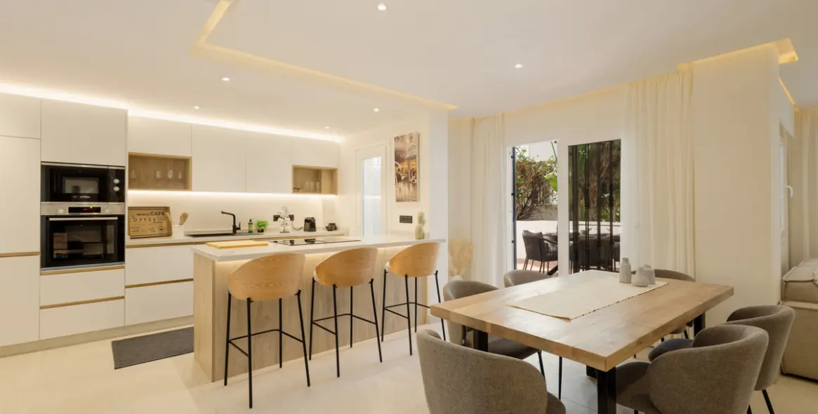 Alquiler a corto plazo de apartamento en planta baja en Nueva Andalucía 16