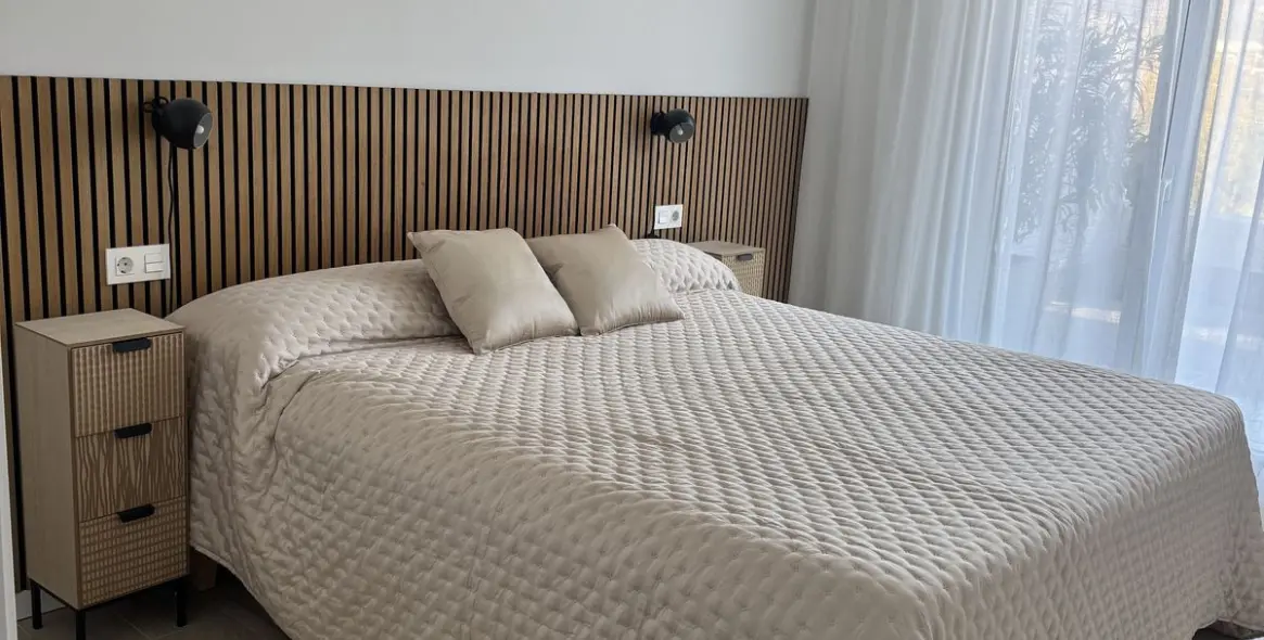 Long-term rent of penthouse in Nueva Andalucía 10