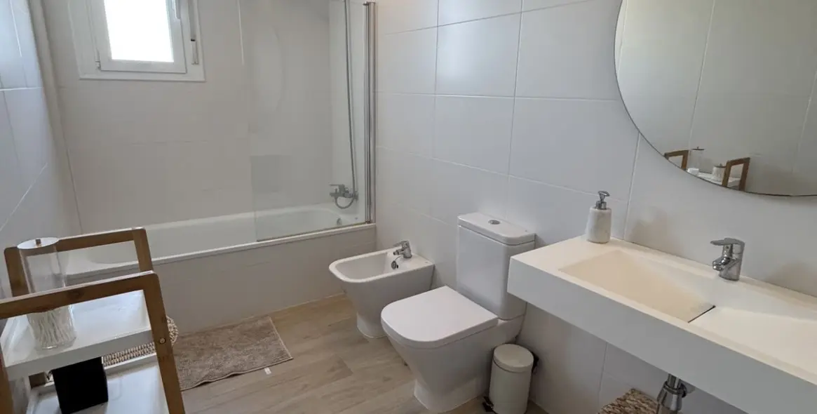 Long-term rent of penthouse in Nueva Andalucía 11