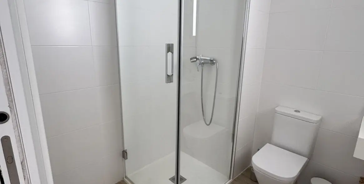 Long-term rent of penthouse in Nueva Andalucía 16