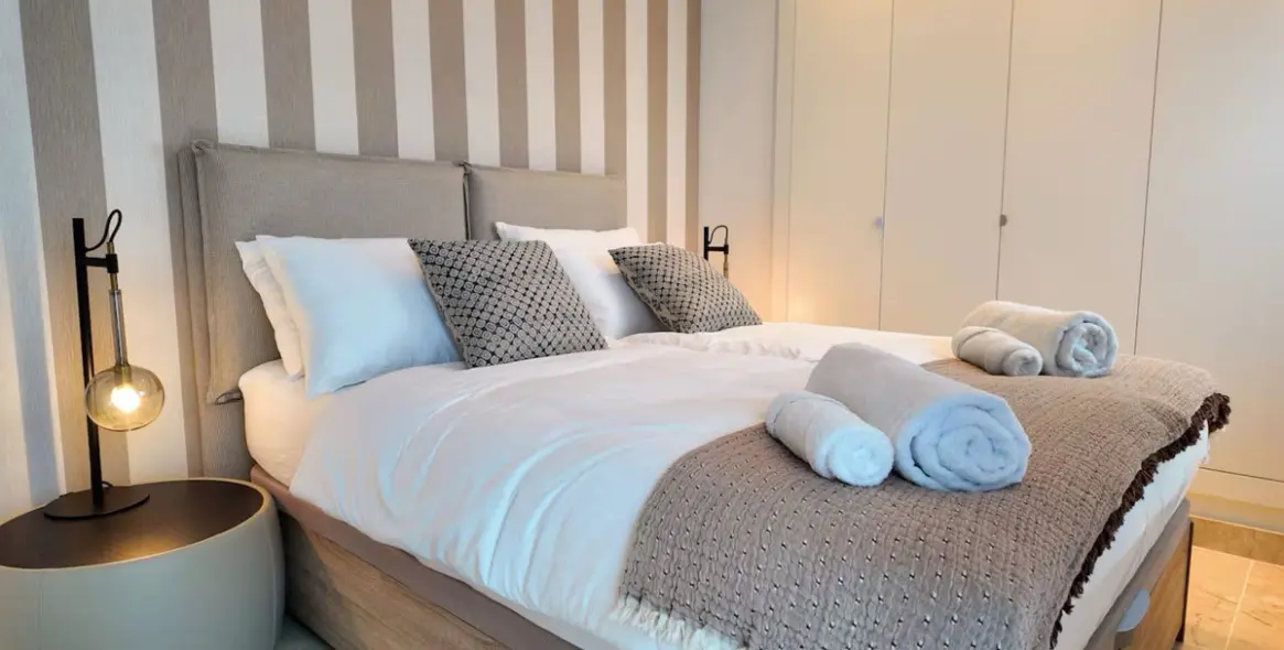 Alquiler a largo plazo de apartamento en planta baja en El Paraiso 10