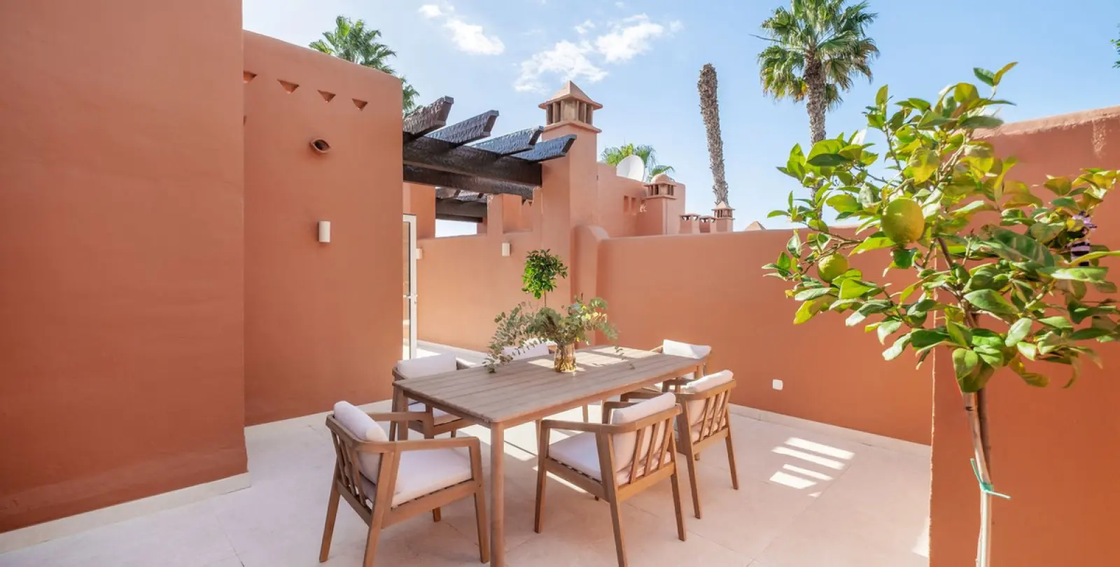 Alquiler a largo plazo de casa pareada en The Golden Mile 26
