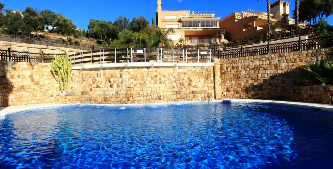 Sale of ground floor apartment in La Mairena 2