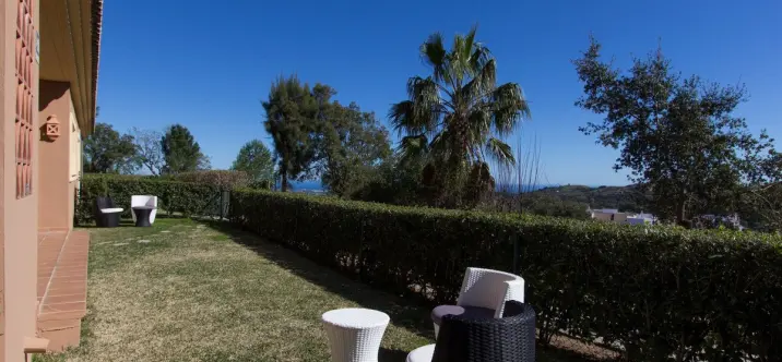 Sale of ground floor apartment in La Mairena 2