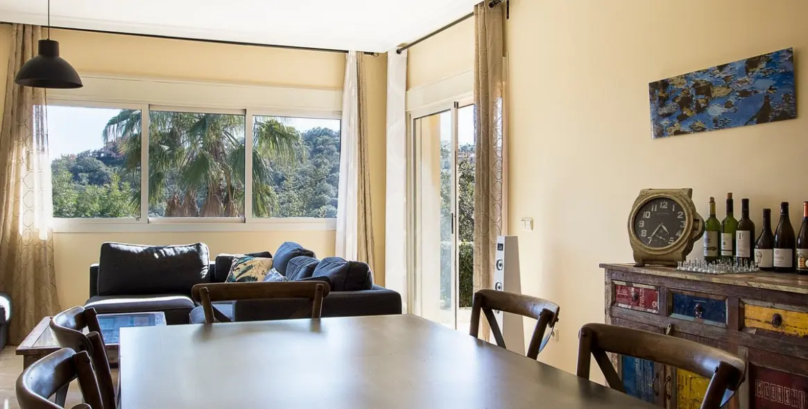 Sale of ground floor apartment in La Mairena 11