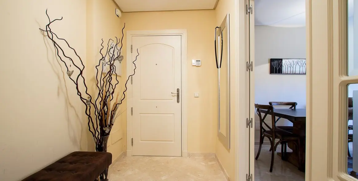 Sale of ground floor apartment in La Mairena 12