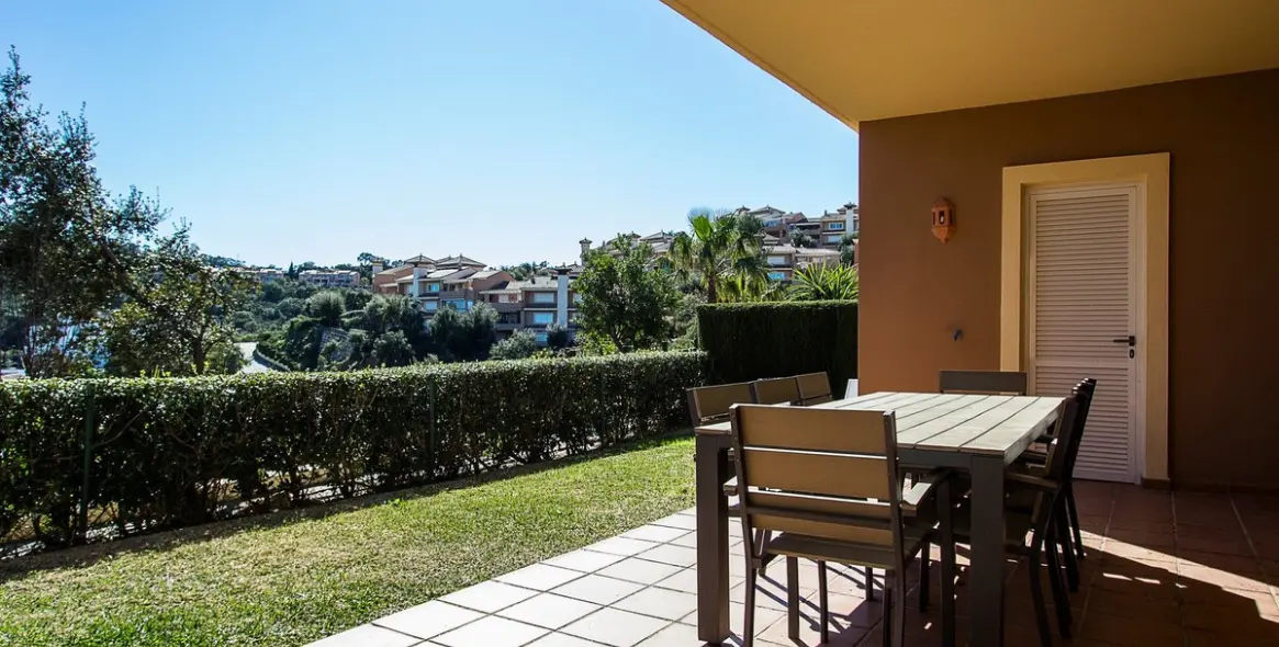 Продажа апартаментов на первом этаже в La Mairena 38