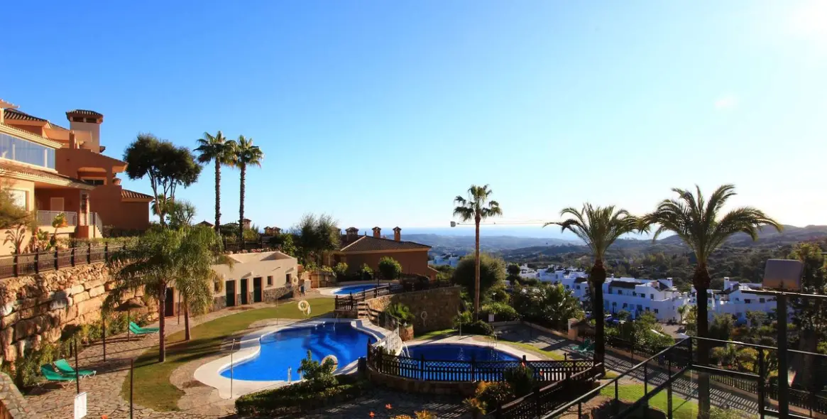 Продажа апартаментов на первом этаже в La Mairena 44