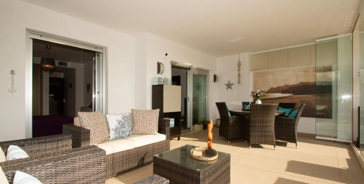 Sale of ground floor apartment in La Mairena 11