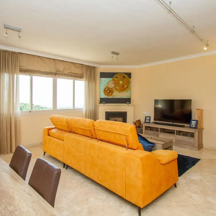Sale of penthouse in La Mairena