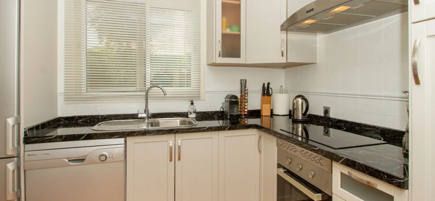 Sale of penthouse in La Mairena 4