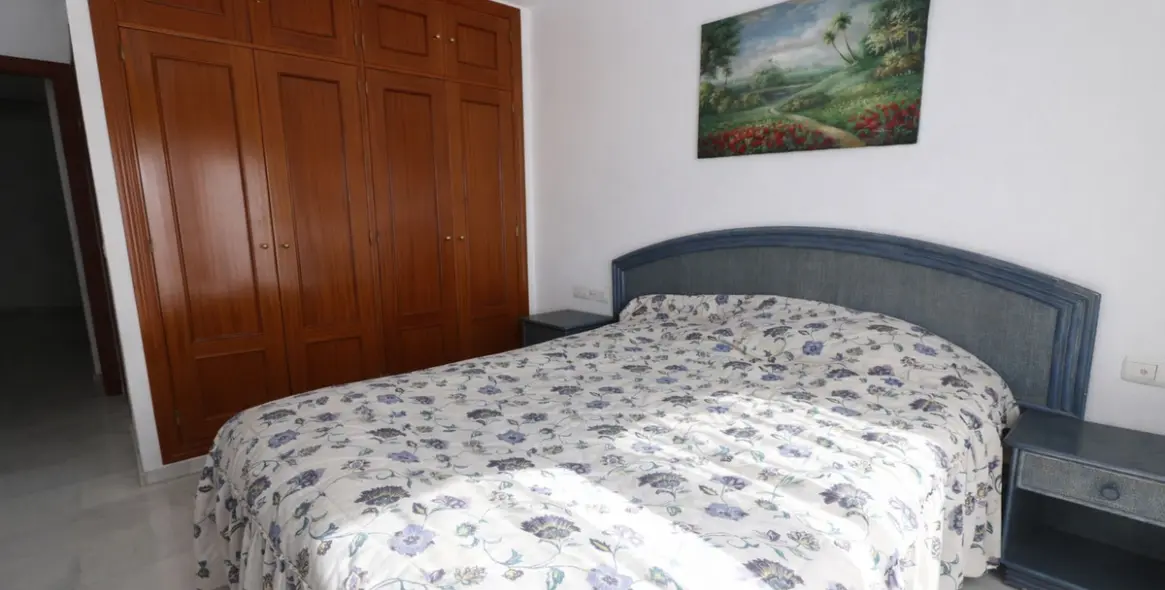 Venta de apartamento en planta media en Arroyo de la Miel 19