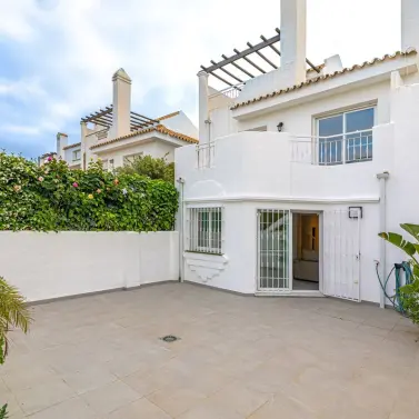 Venta de adosado en Nueva Andalucía