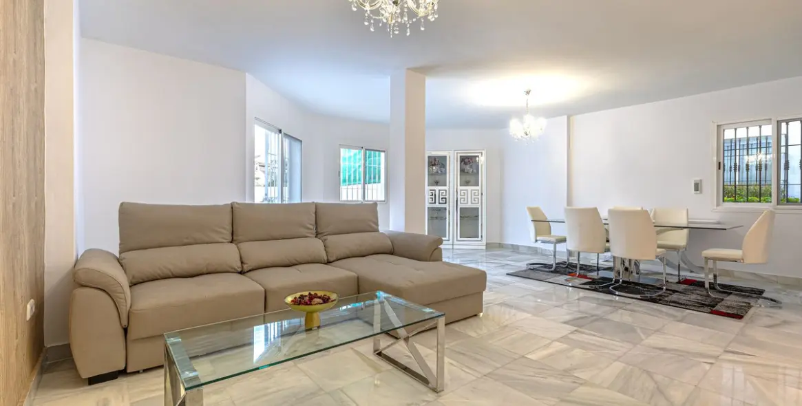 Venta de adosado en Nueva Andalucía 2