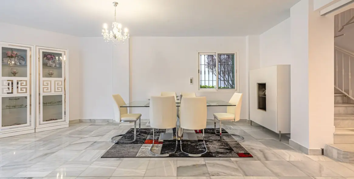 Venta de adosado en Nueva Andalucía 8