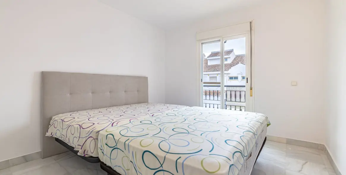 Venta de adosado en Nueva Andalucía 16