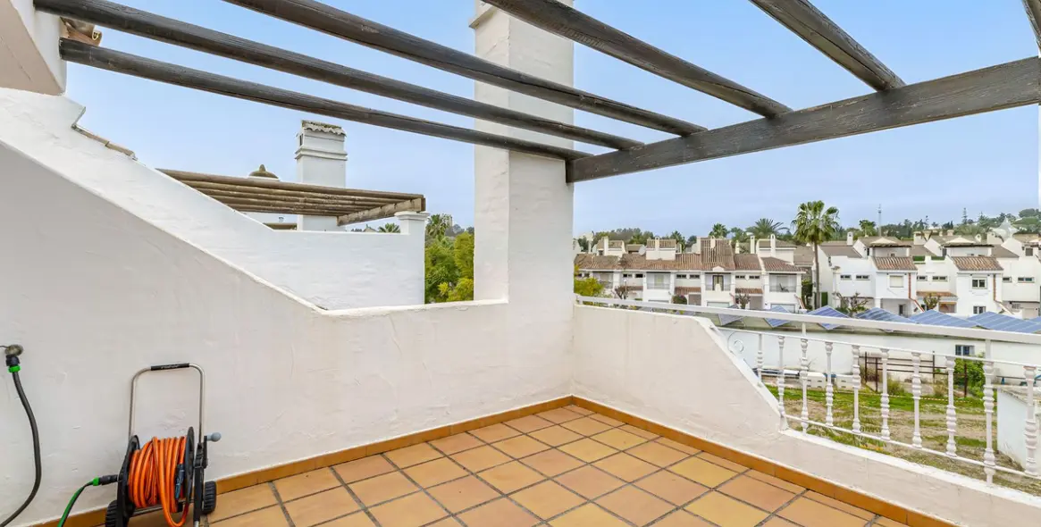 Venta de adosado en Nueva Andalucía 17