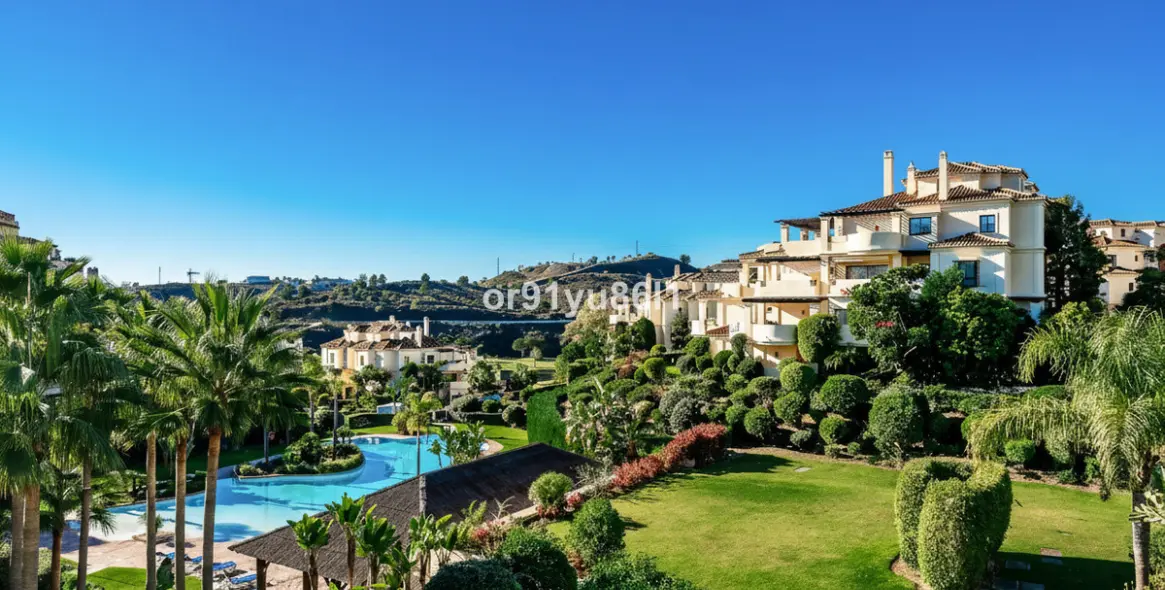 Venta de apartamento en planta baja en Los Arqueros 1