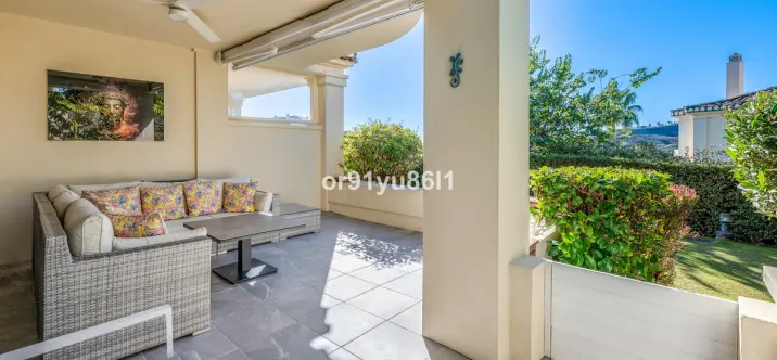 Venta de apartamento en planta baja en Los Arqueros 2