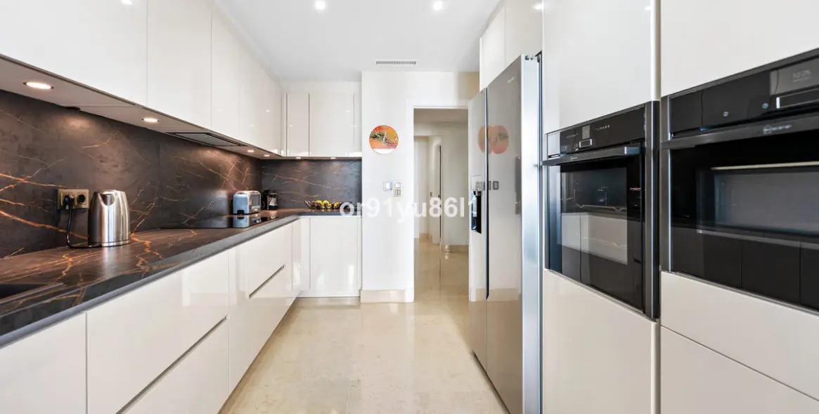 Venta de apartamento en planta baja en Los Arqueros 9