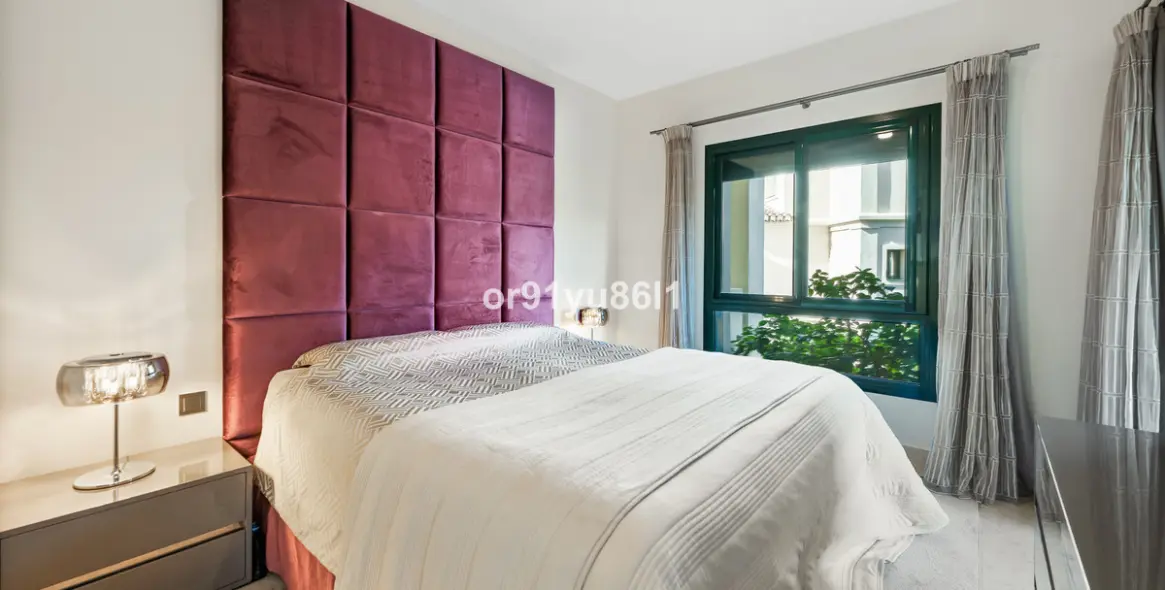 Venta de apartamento en planta baja en Los Arqueros 10