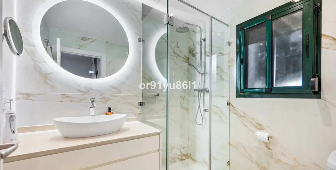 Venta de apartamento en planta baja en Los Arqueros 14