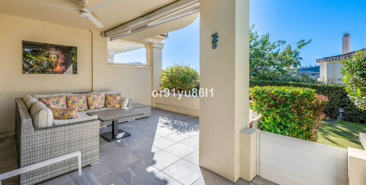 Sale of ground floor apartment in Los Arqueros 3