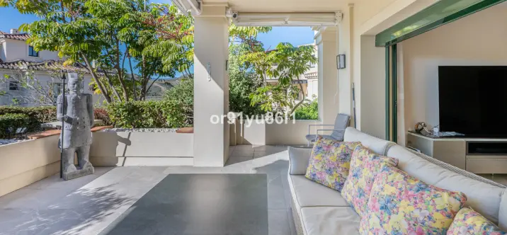 Sale of ground floor apartment in Los Arqueros 3