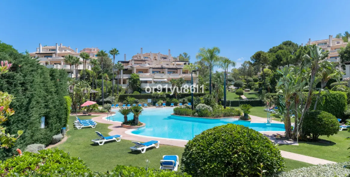 Sale of ground floor apartment in Los Arqueros 17