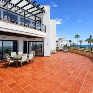 Venta de apartamento en planta baja en Casares Playa