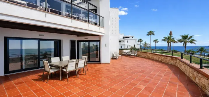 Venta de apartamento en planta baja en Casares Playa 0