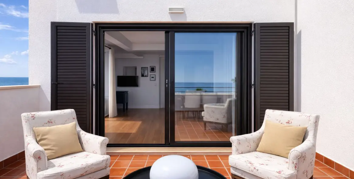 Venta de apartamento en planta baja en Casares Playa 2